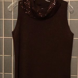 Sleeveless bronze turtleneck
